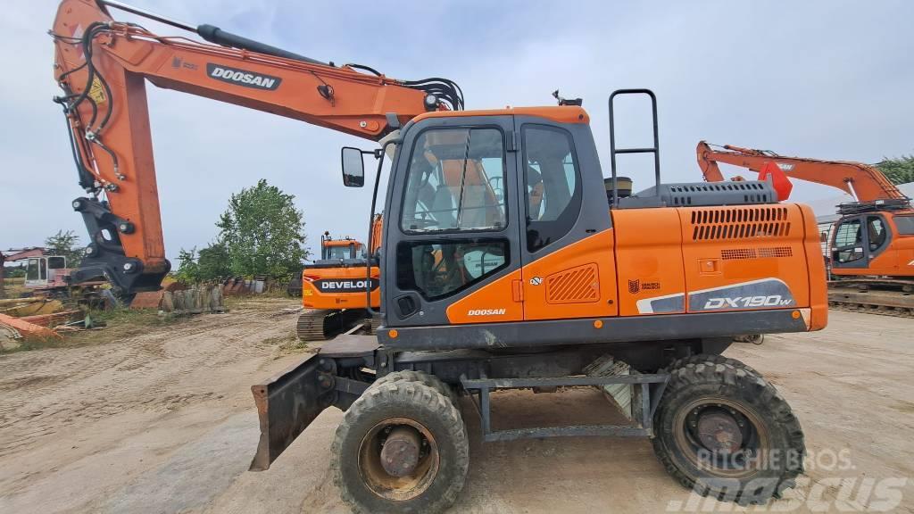 Doosan DX190W-5 Excavadoras de ruedas