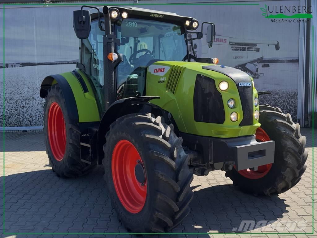 CLAAS ARION 440 Tractores