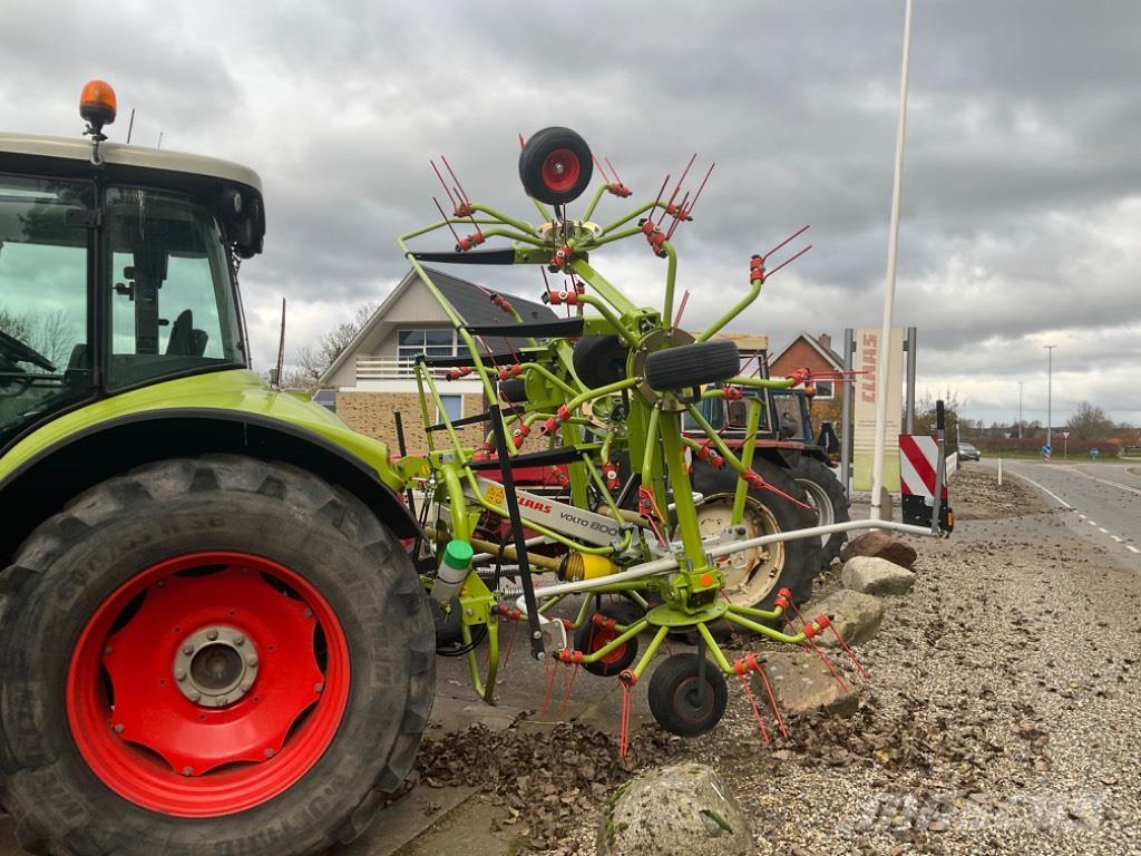 CLAAS Volto 800 Rastrilladoras y rastrilladoras giratorias