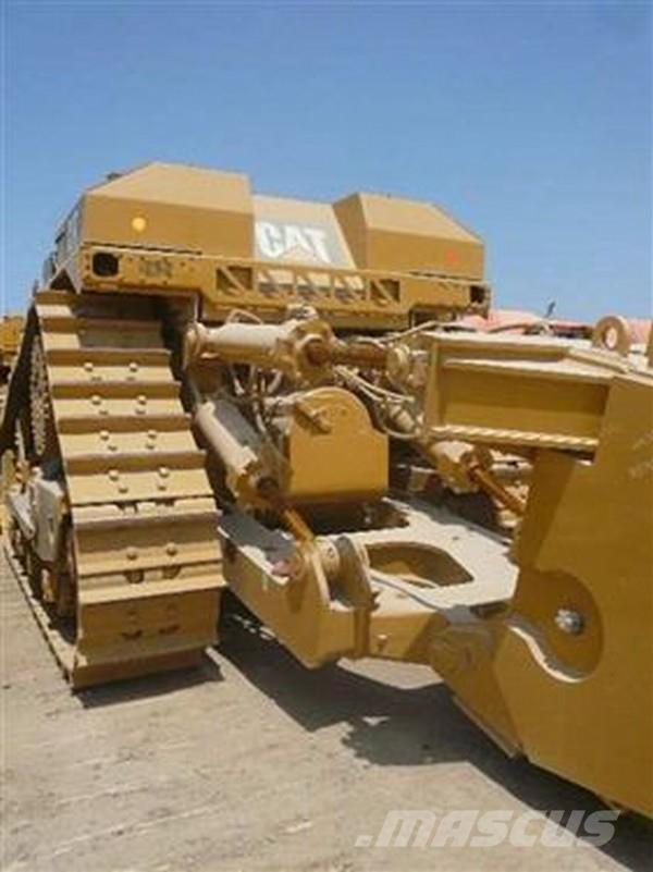 CAT D11T Buldozer sobre oruga