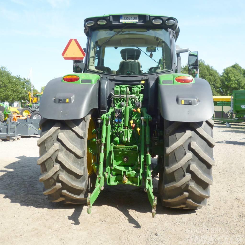 John Deere 6215R Tractores