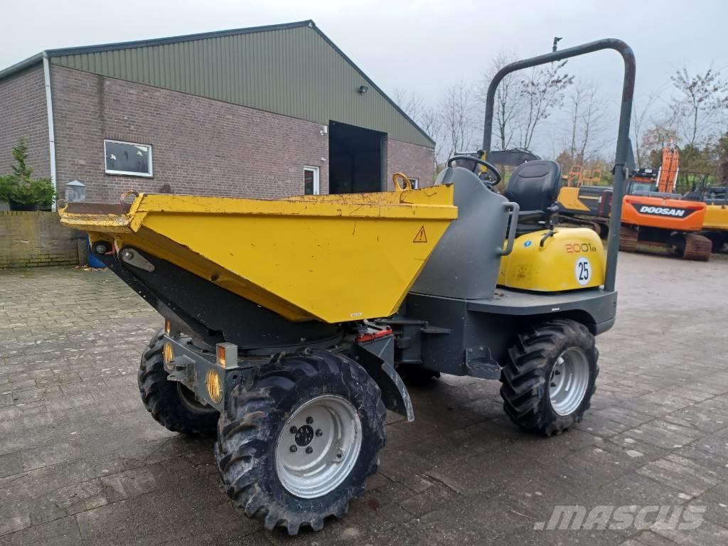 Wacker Neuson 2001 Vehículos compactos de volteo