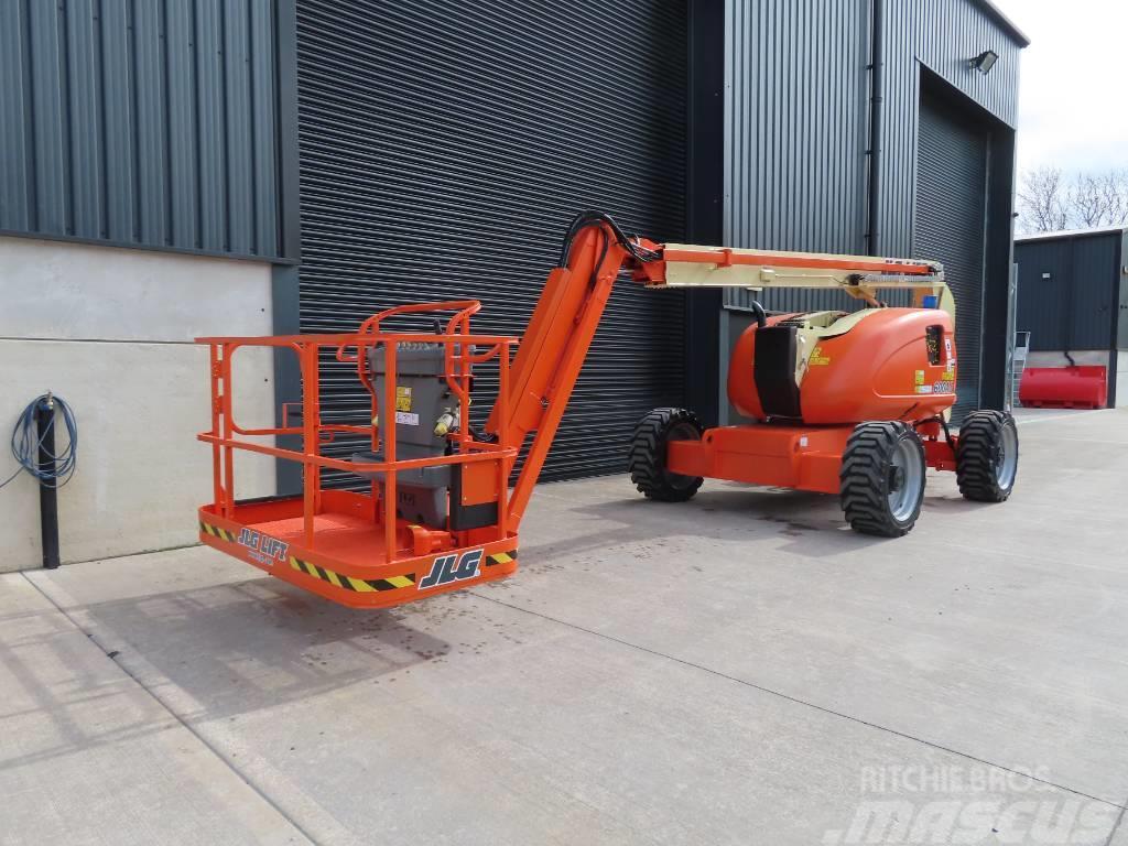 JLG 600 AJ Plataformas con brazo de elevación manual