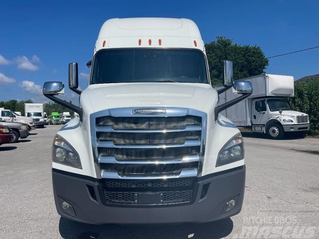 Freightliner Cascadia 126 Camiones tractor