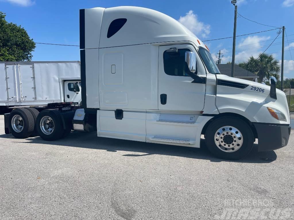 Freightliner Cascadia 126 Camiones tractor