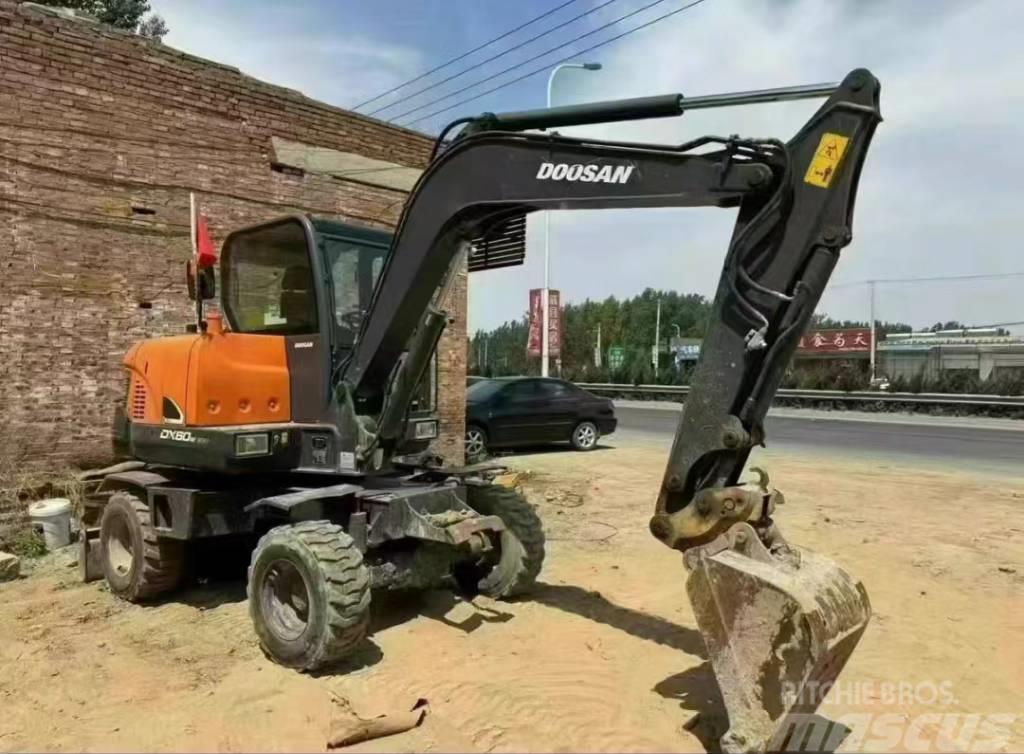 Doosan DX 60W Miniexcavadoras