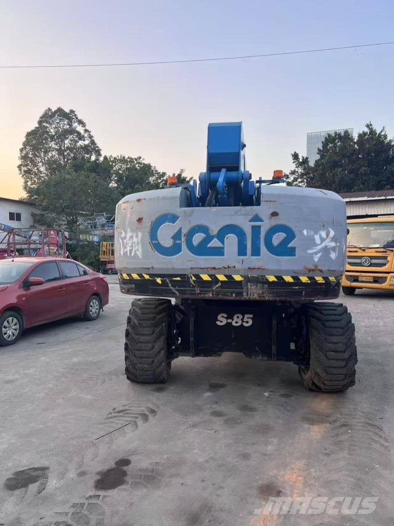 Genie S 85 Plataformas con brazo de elevación telescópico