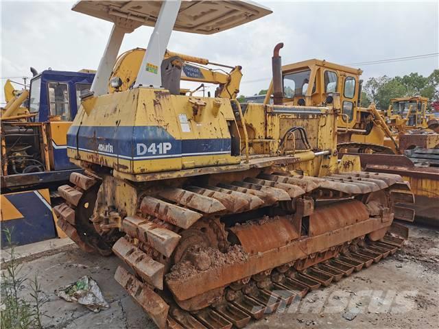 Komatsu D41P Buldozer sobre oruga