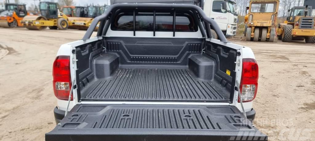 Toyota Hilux Caja abierta/laterales abatibles