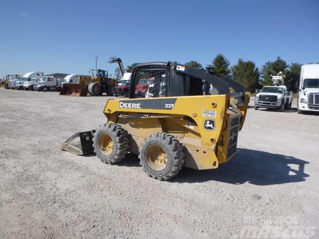 John Deere 325 Minicargadoras