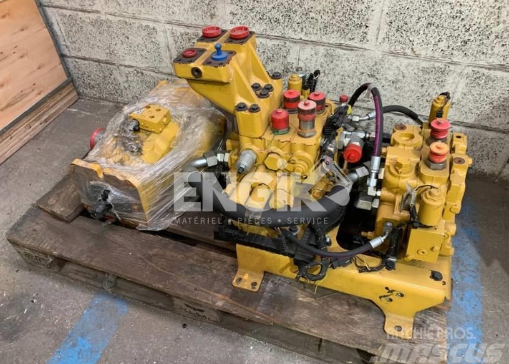 CAT Distributeur Hydraulique Cargadoras sobre ruedas