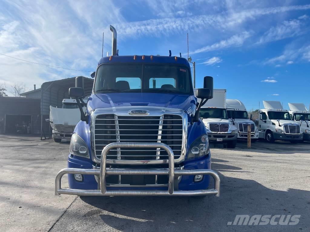 Freightliner Cascadia 113 Camiones tractor