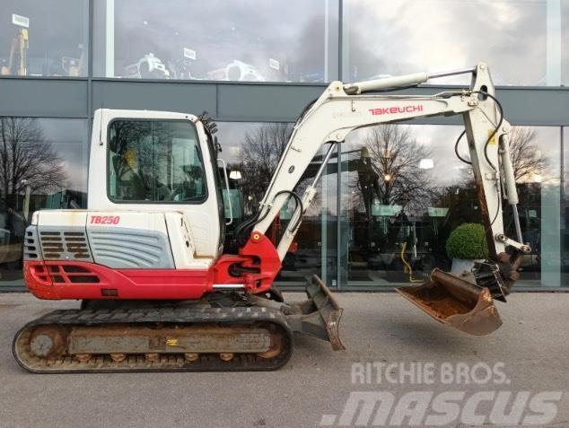 Takeuchi TB 250 Miniexcavadoras