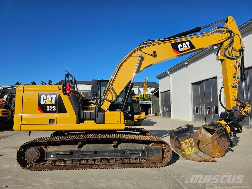 CAT 323 Excavadoras sobre orugas