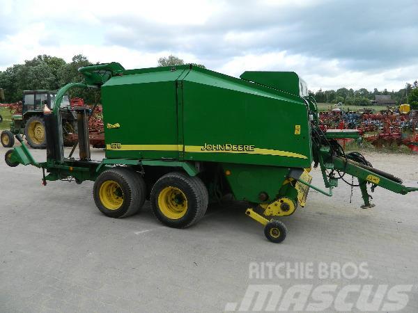 John Deere 678 Empacadoras circular