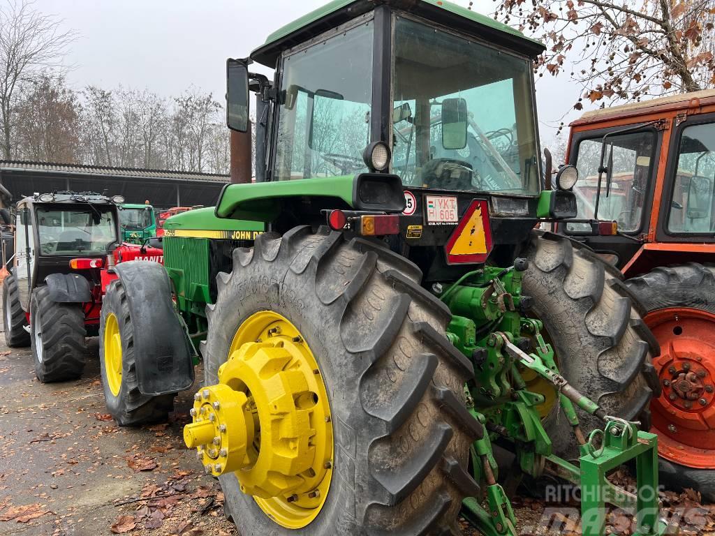 John Deere 4755 Tractores