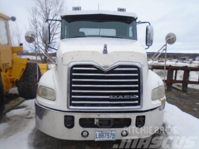 Mack CXU 613 Camiones tractor