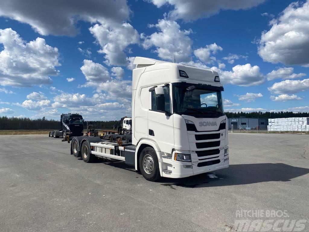 Scania R 540 Camiones con chasís y cabina