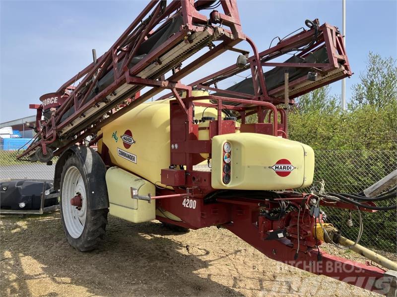 Hardi COMMANDER 4200L Pulverizadores arrastrados