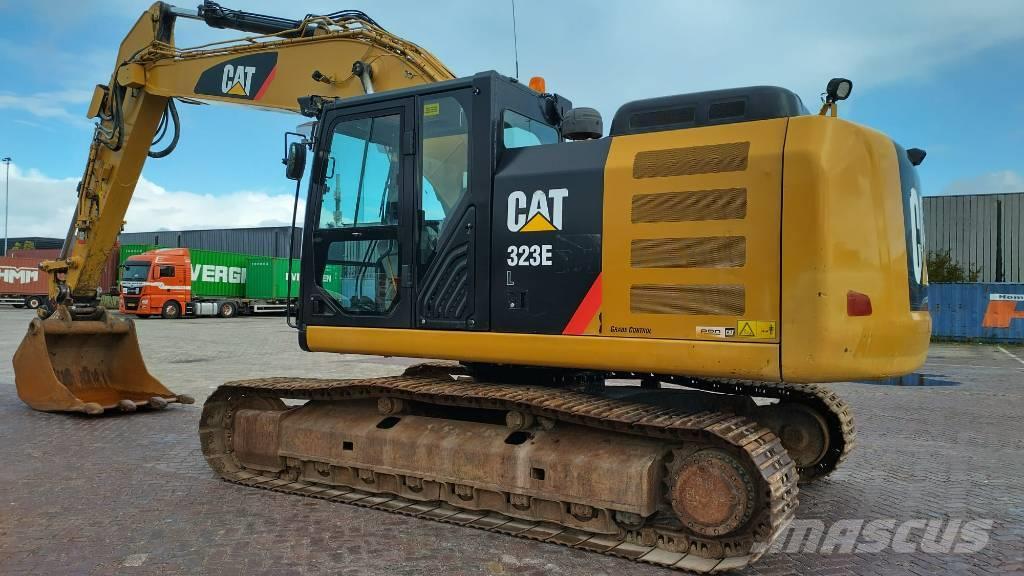 CAT 323 EL Excavadoras sobre orugas