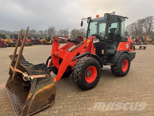 Kubota R 082 Cargadoras sobre ruedas