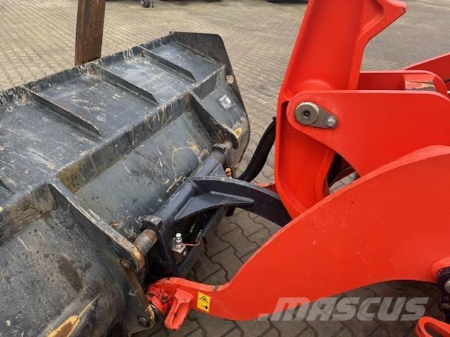 Kubota R 082 Cargadoras sobre ruedas