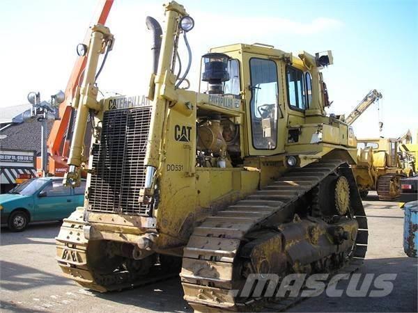 CAT D8N Buldozer sobre oruga