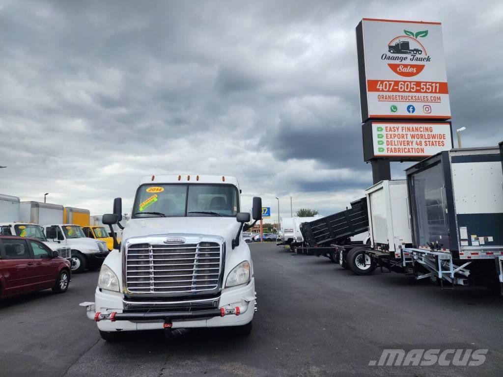 Freightliner Cascadia Camiones cisterna