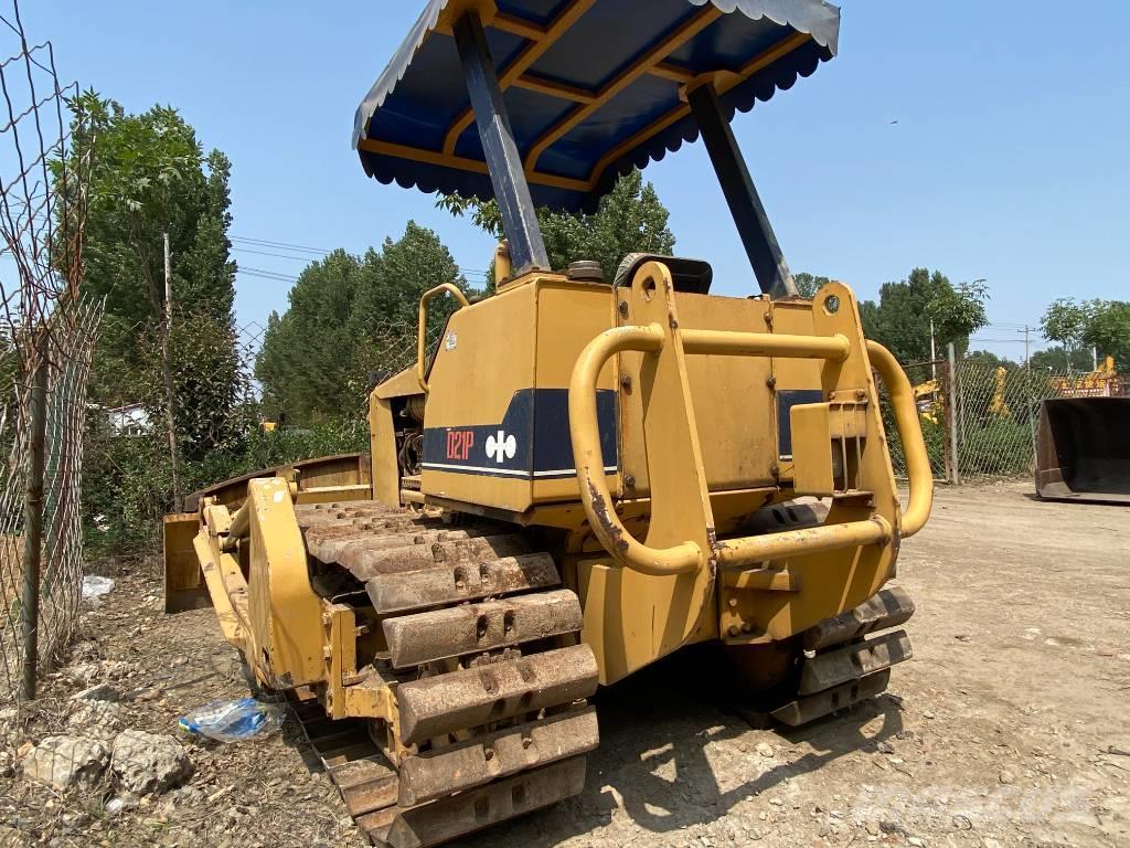 Komatsu D12P-6 Buldozer sobre oruga