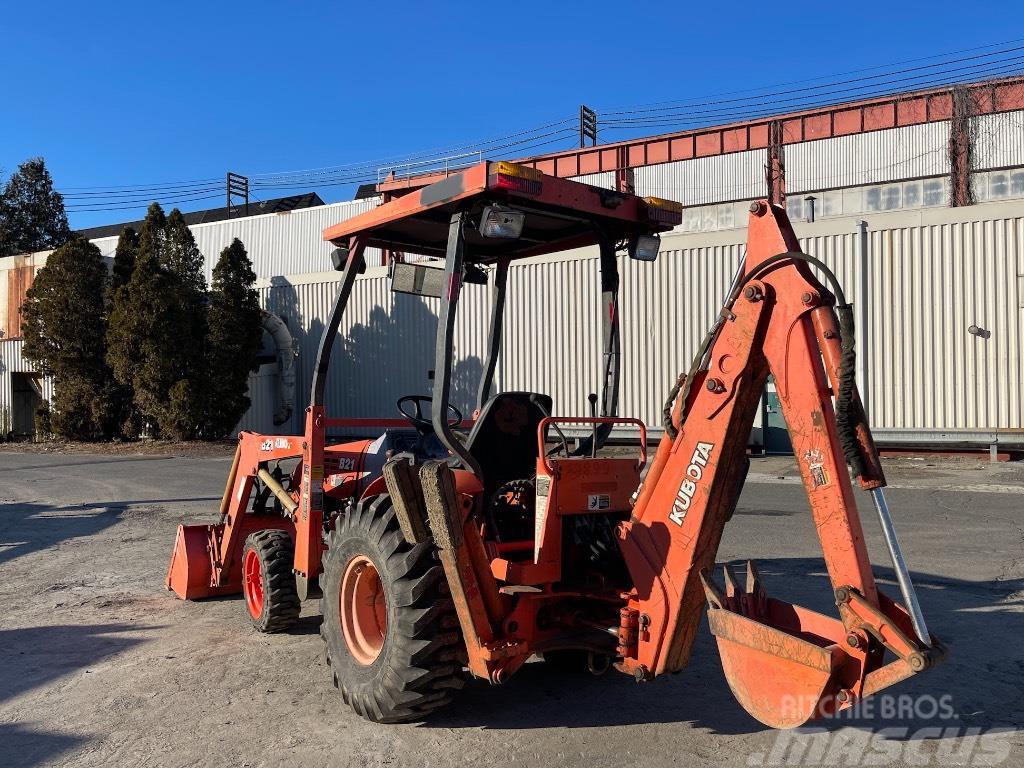 Kubota B 21 Retrocargadoras