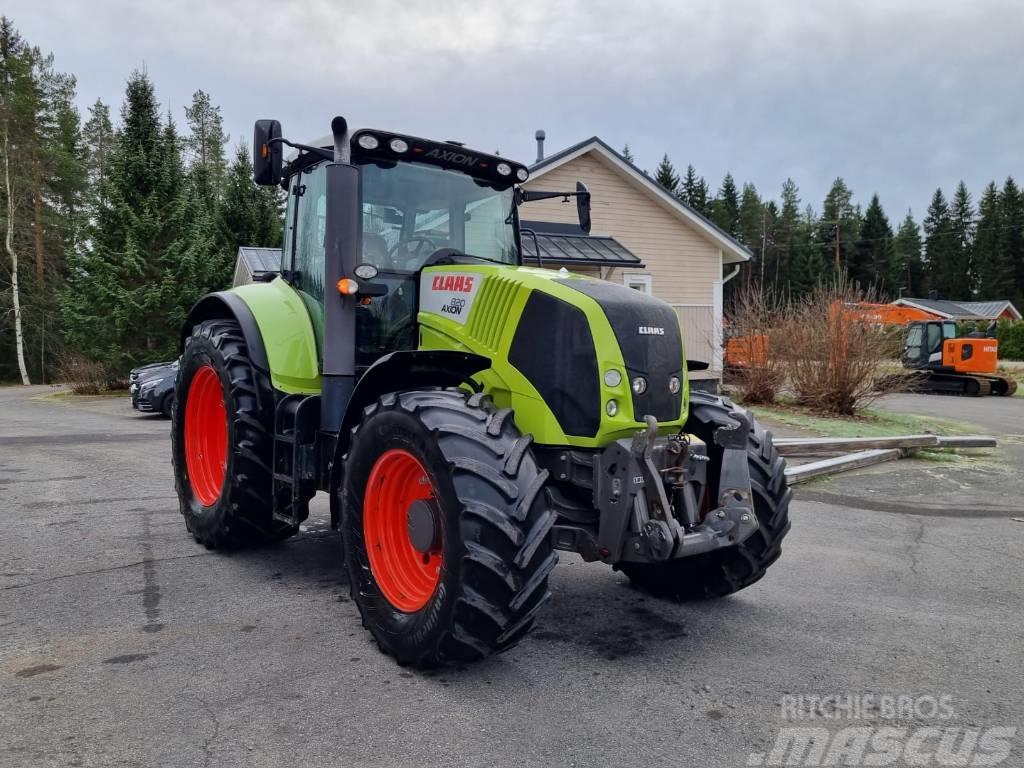 CLAAS 820 Axion Tractores