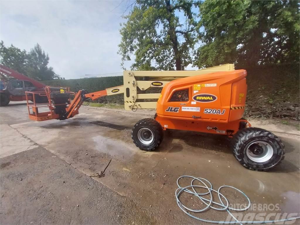 JLG 520AJ Plataformas con brazo de elevación manual