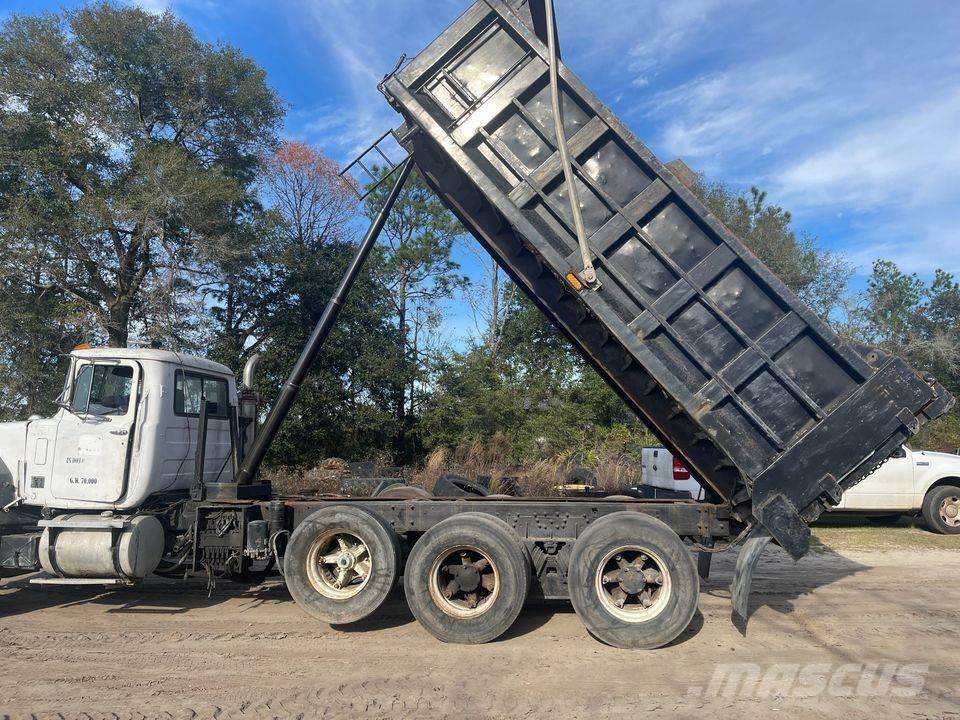 Mack dump Bañeras basculantes usadas