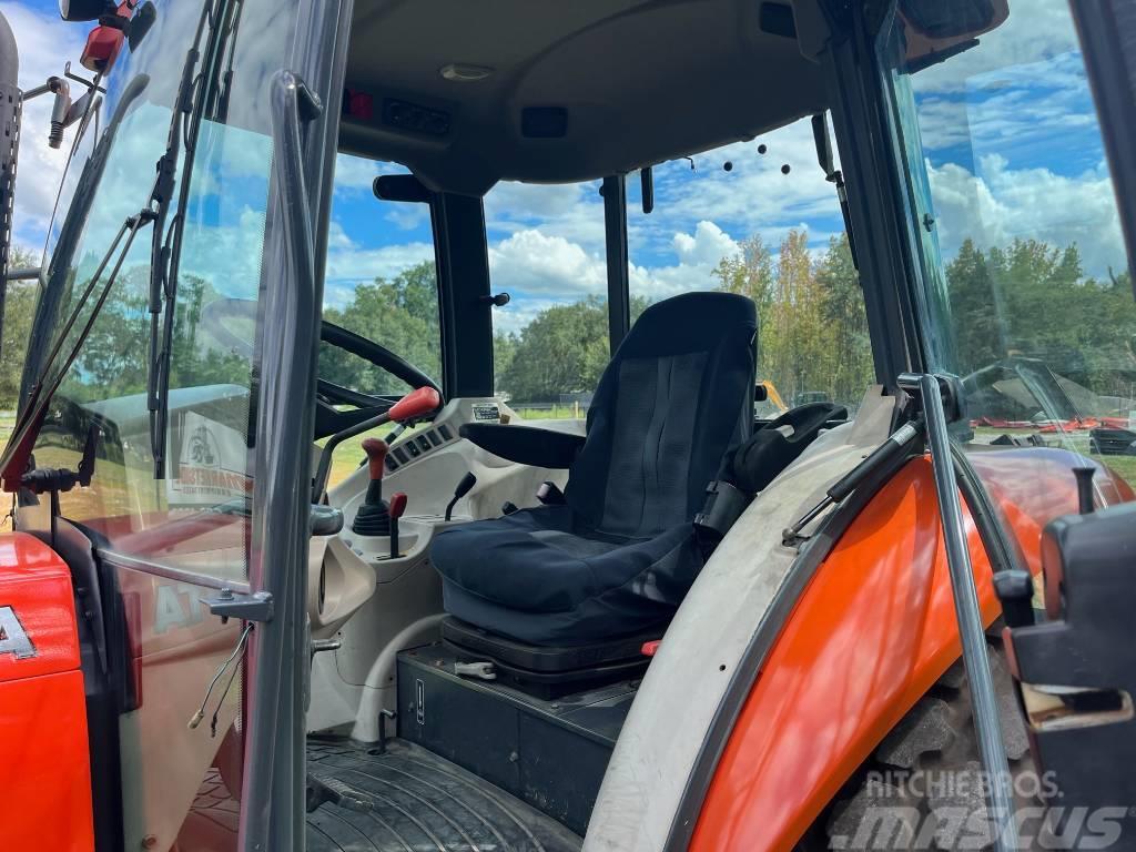 Kubota M 7040 Tractores