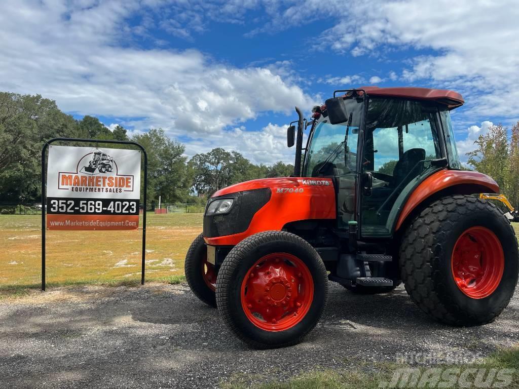 Kubota M 7040 Tractores