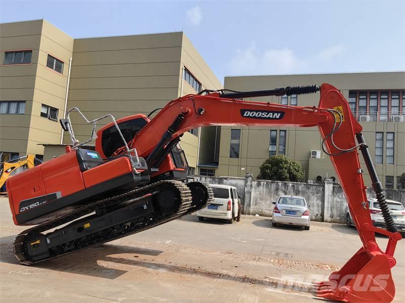 Doosan DX150 Excavadoras sobre orugas