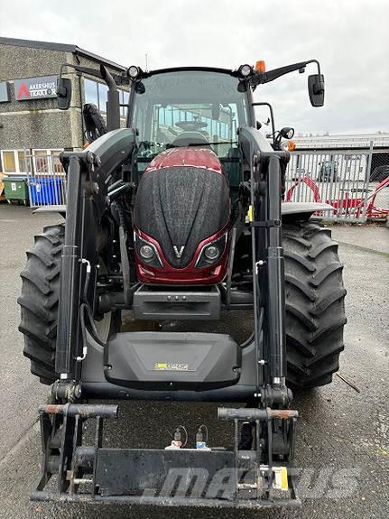 Valtra A114 Tractores