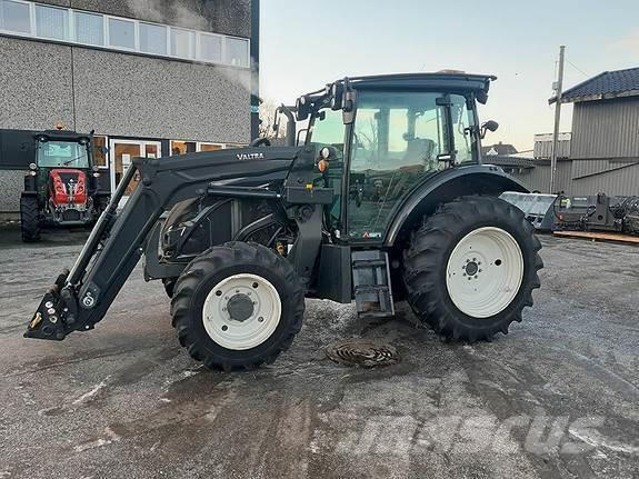 Valtra A114 Tractores