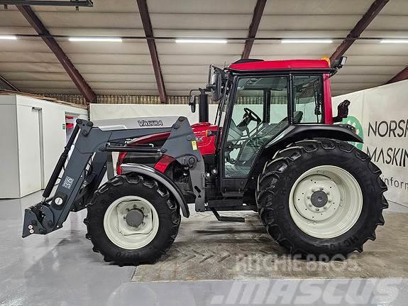 Valtra A83 Tractores