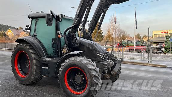 Valtra G135 Tractores