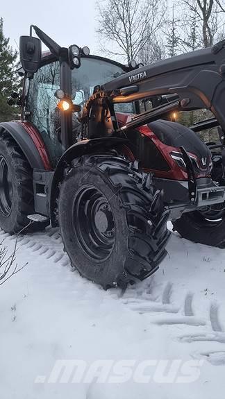 Valtra G135A Tractores