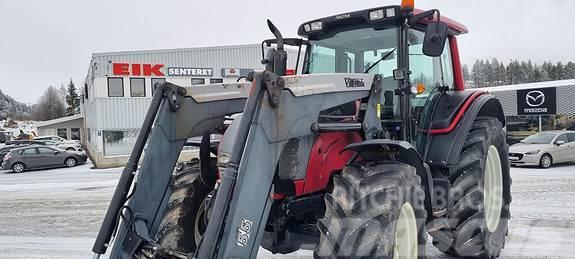 Valtra N141H Tractores