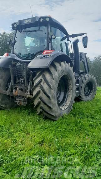 Valtra N174D Tractores