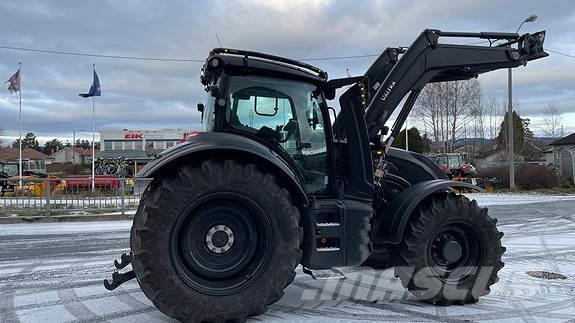 Valtra T235 Tractores