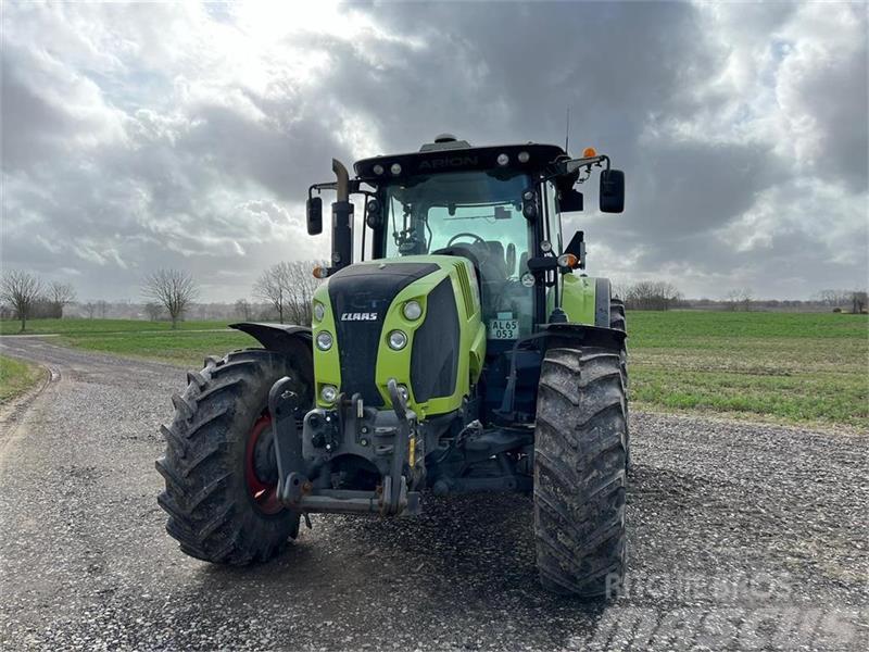 CLAAS ARION 650 Tractores