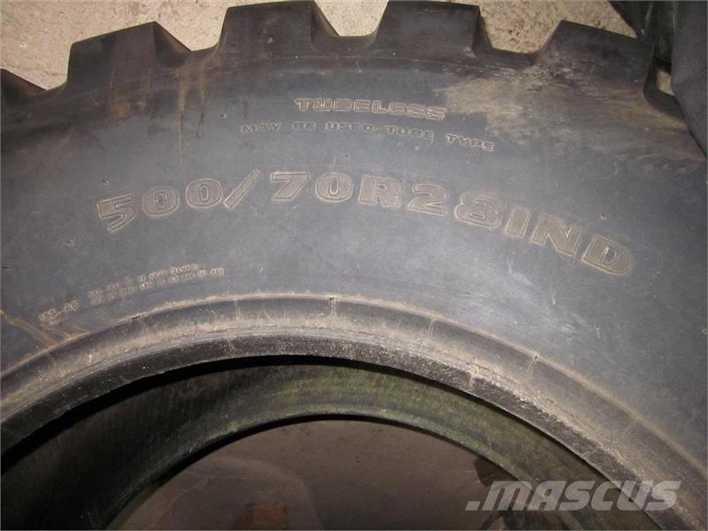 Goodyear 500/70x28 Llantas