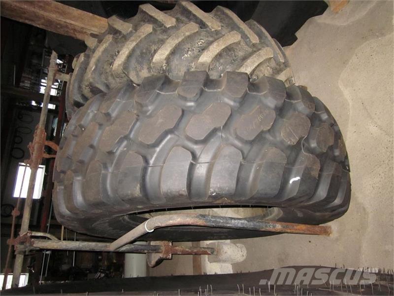 Goodyear 500/70x28 Llantas