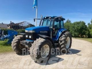 New Holland 8770 Tractores