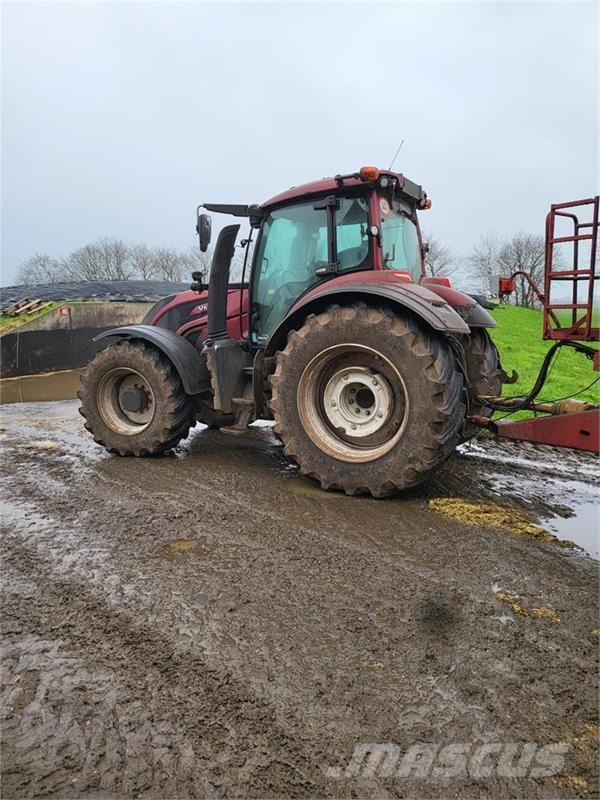 Valtra T234S Tractores