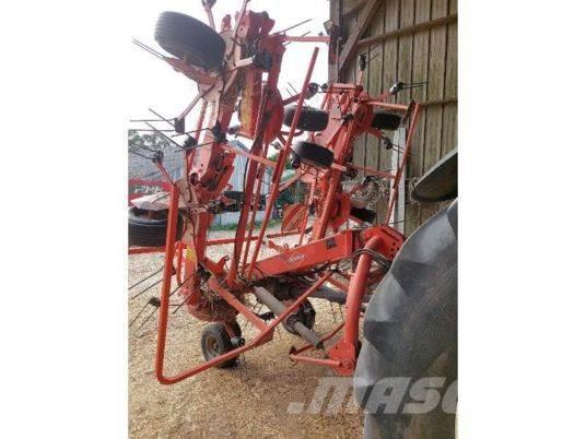 Kuhn GF8702 Rastrilladoras y rastrilladoras giratorias